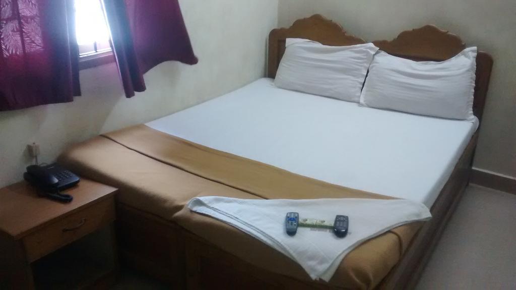 Central Afia Residency-Only For Indians Chennai Luaran gambar